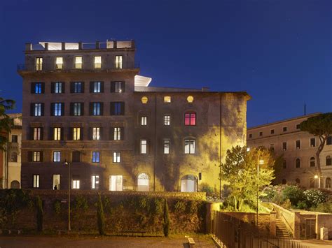 inaugurazione fendi opera albero roma|Un “Rhinoceros” Alla Conquista Di Roma.